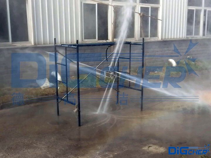 多晶硅還原爐鐘罩內部清洗運行狀態