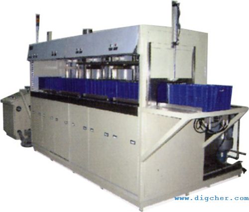 通過式塑料箱噴淋清洗機(jī)