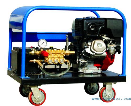 DU240 15GM 高壓清洗機.jpg